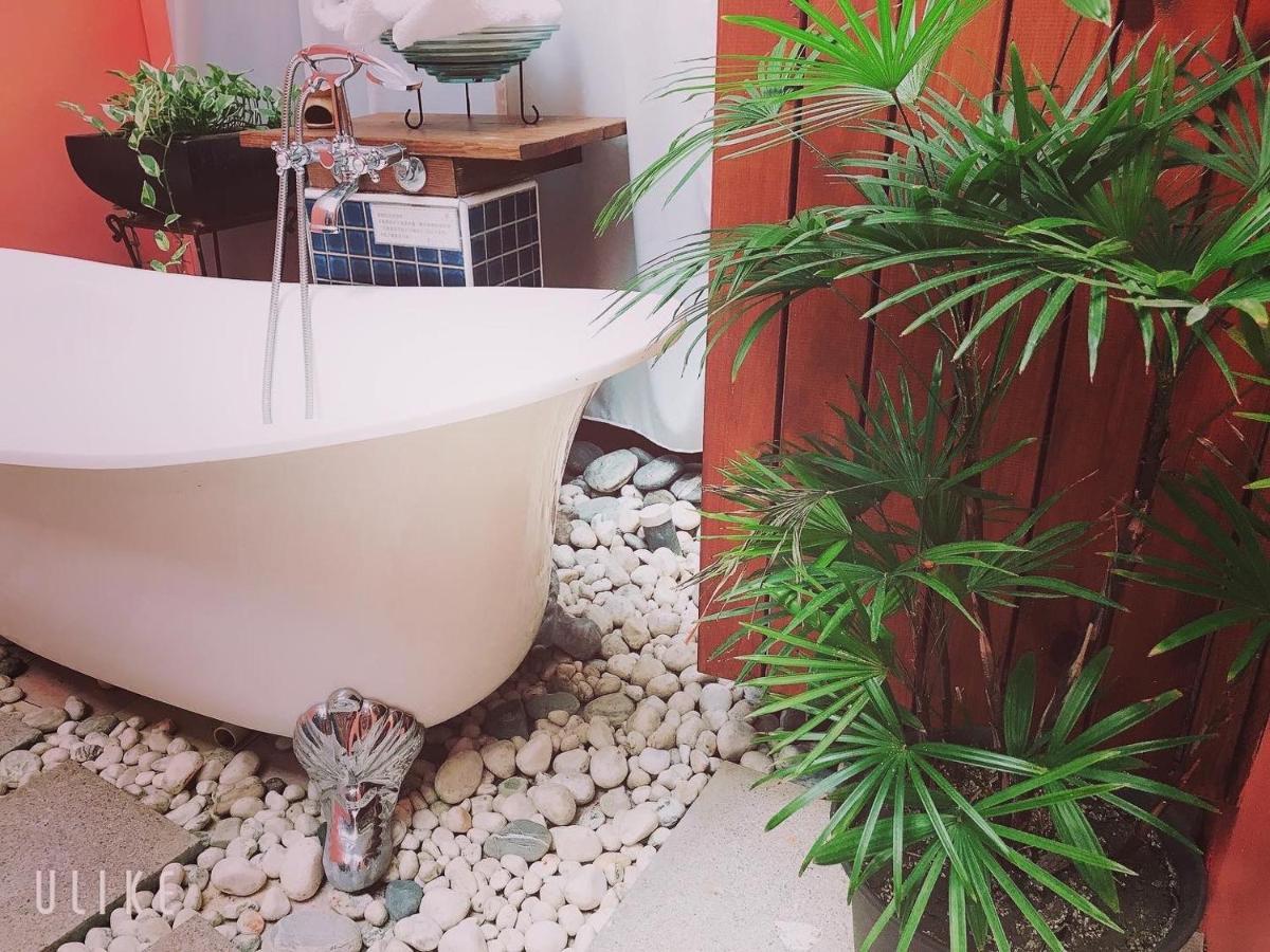 Moon House B&B Хуалиен Сити Екстериор снимка