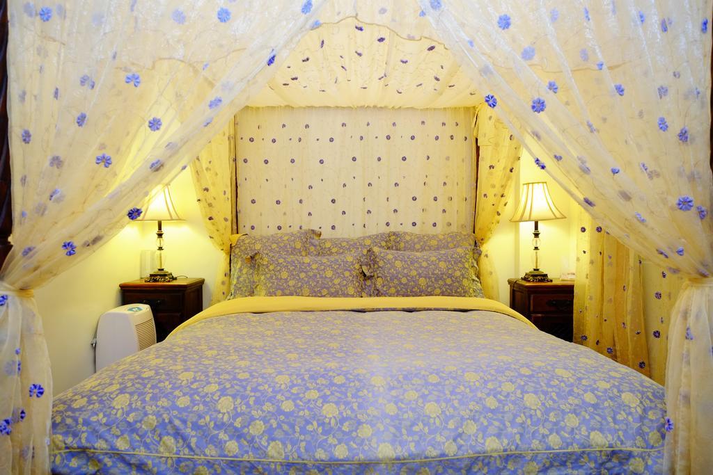 Moon House B&B Хуалиен Сити Екстериор снимка