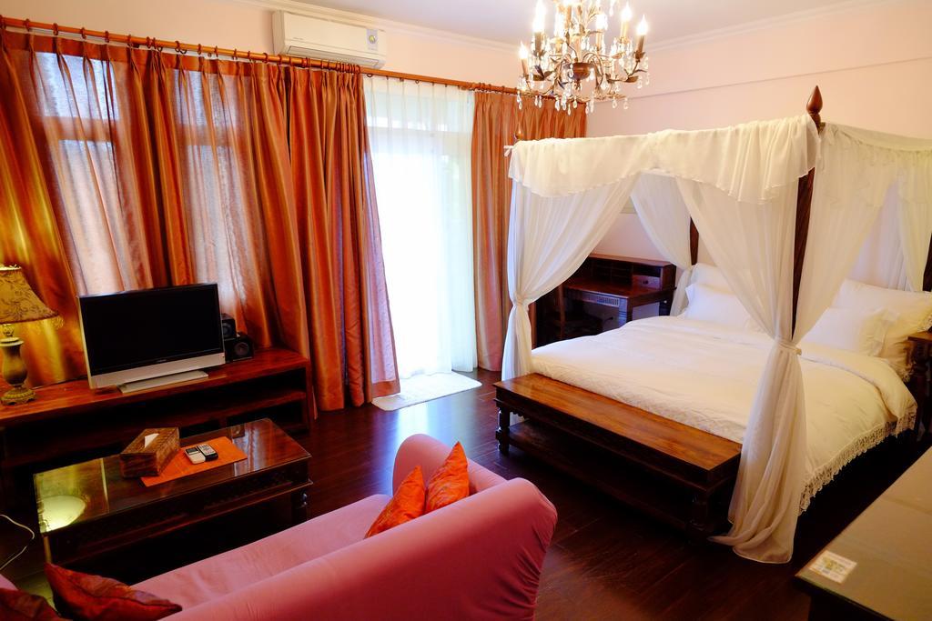 Moon House B&B Хуалиен Сити Екстериор снимка
