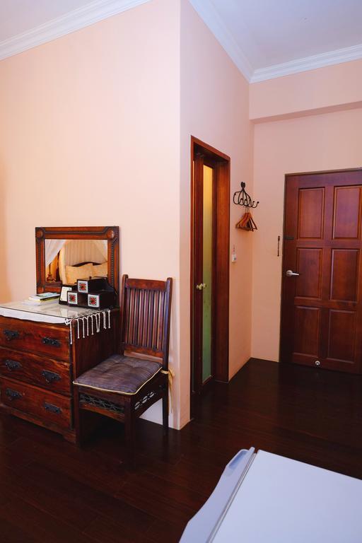 Moon House B&B Хуалиен Сити Екстериор снимка