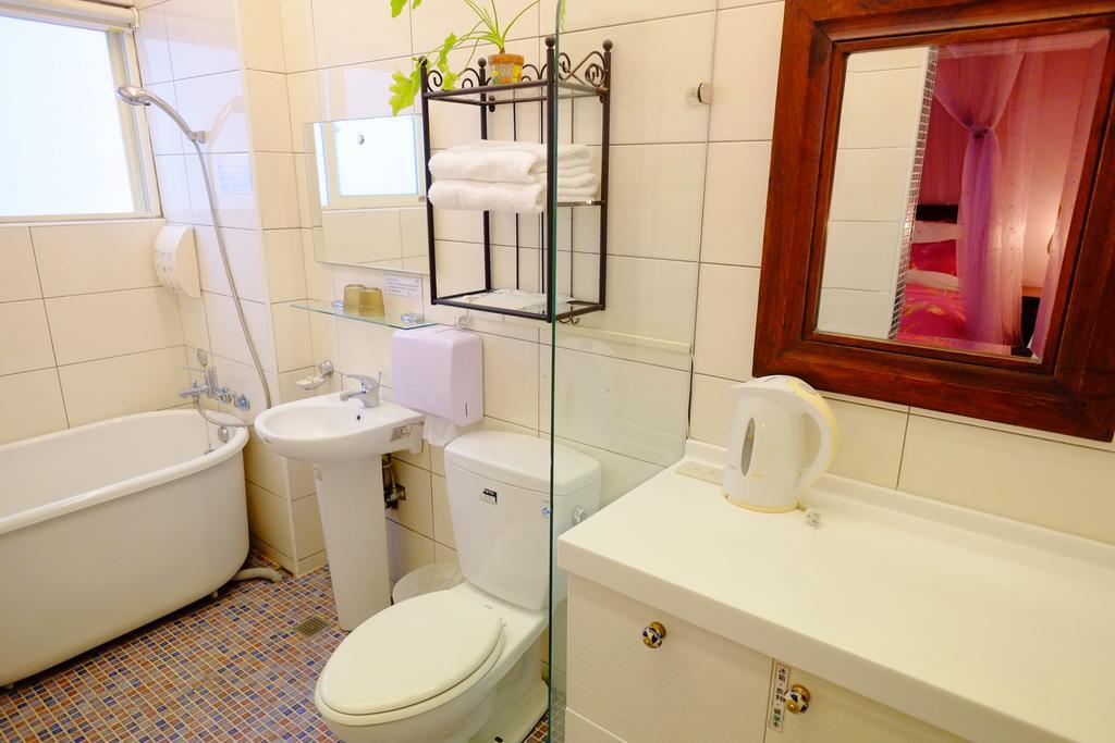 Moon House B&B Хуалиен Сити Екстериор снимка